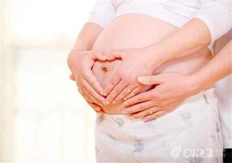 怀孕2个月肚子大得像个球，6个原因8成和孕妇有